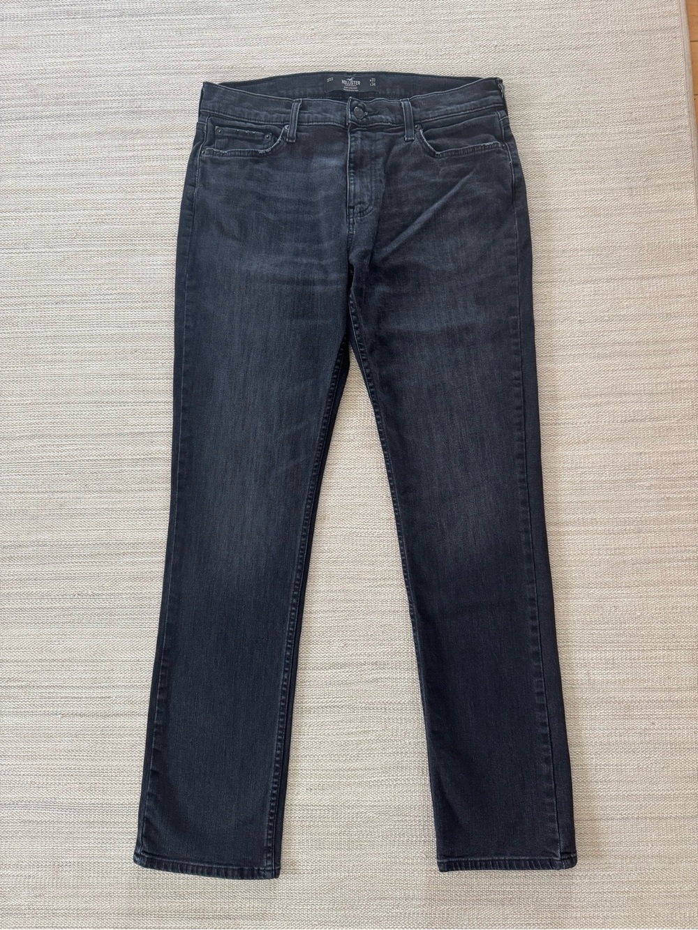 Hollister black slim straight leg epic flex men’s jeans size W33 L34